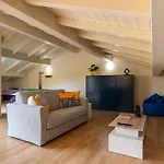 Apartment Bolognacentro 9 People Loft Private Lift And Terrace