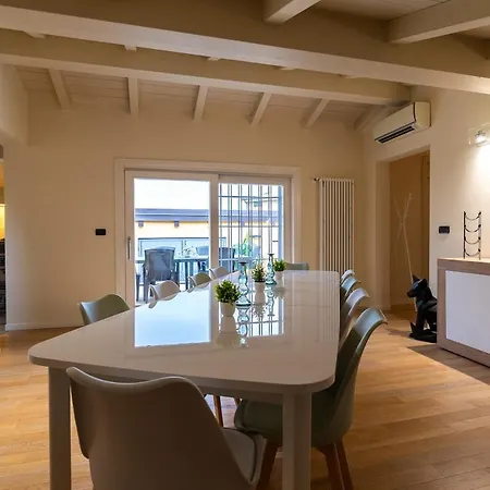 Apartment Bolognacentro 9 People Loft Private Lift And Terrace