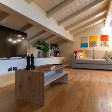 Apartment Bolognacentro 9 People Loft Private Lift And Terrace