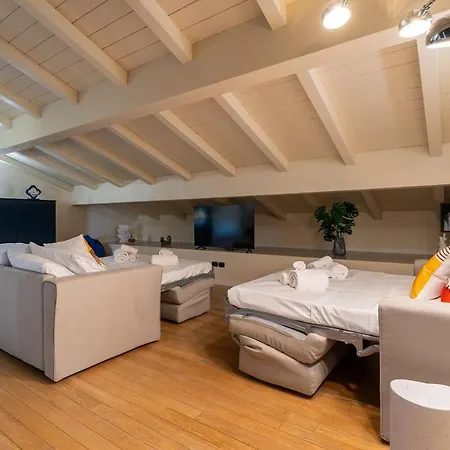 Bolognacentro 9 People Loft Private Lift And Terrace Apartment