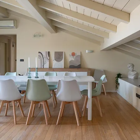 Apartment Bolognacentro 9 People Loft Private Lift And Terrace Bologna