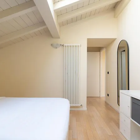 Bolognacentro 9 People Loft Private Lift And Terrace Apartment *