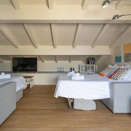 Bolognacentro 9 People Loft Private Lift And Terrace Apartment Bologna