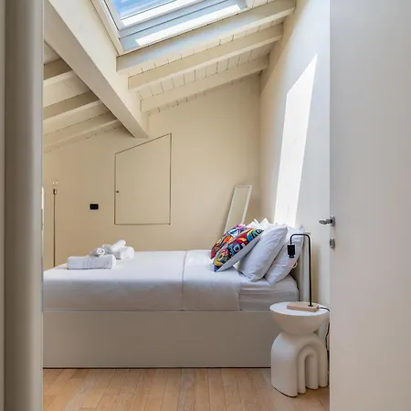 Apartment Bolognacentro 9 People Loft Private Lift And Terrace Bologna