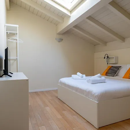 Bolognacentro 9 People Loft Private Lift And Terrace Apartment