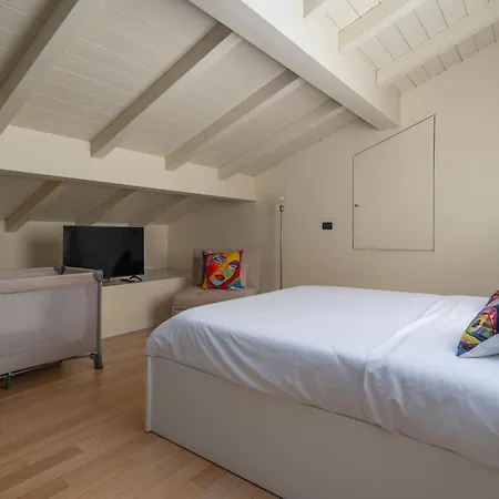 Bolognacentro 9 People Loft Private Lift And Terrace Apartment