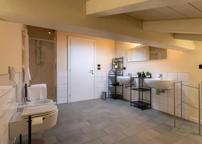 Bolognacentro 9 People Loft Private Lift And Terrace Bolonia