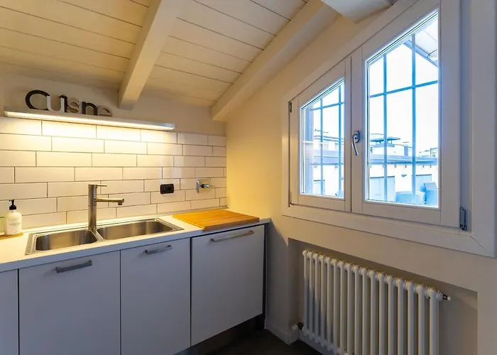 Bolognacentro 9 People Loft Private Lift And Terrace Lägenhet *