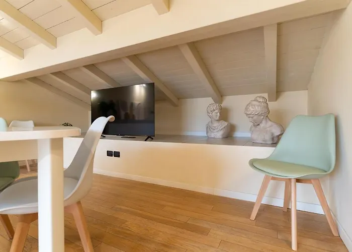 Lägenhet Bolognacentro 9 People Loft Private Lift And Terrace Bologna